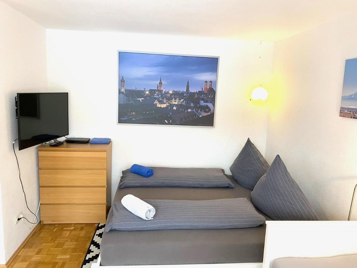 Gemuetliche Privatzimmer Mit Geteiltem Bad, Kueche Und Garten Munich Exterior photo